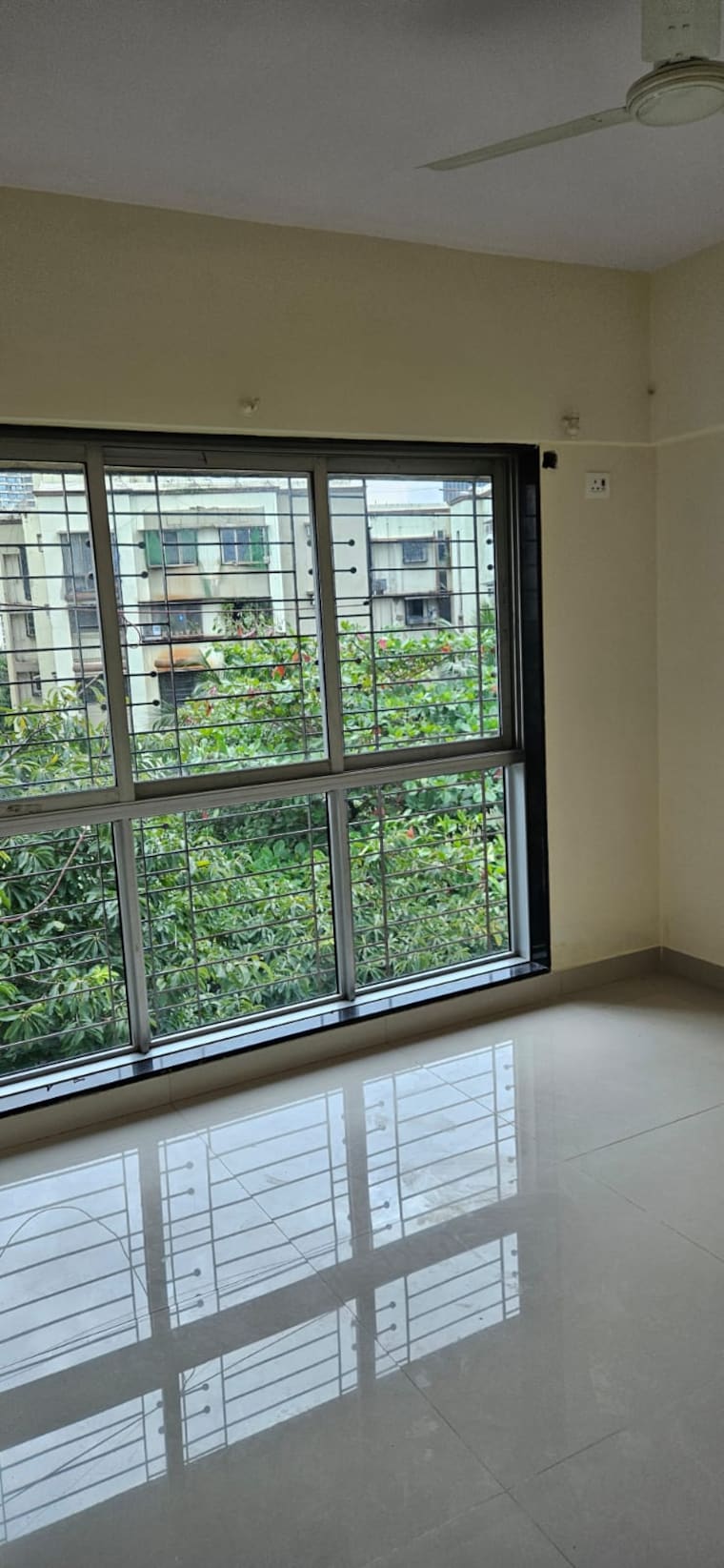 Balcony, je-and-vee-madhuban 3.5 Bedroom 1100 Sq.Ft. Apartment In Malad East Mumbai 9316470