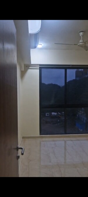 Furnished Amenities in 3 BHK Apartment at Lodha Sterling, Kolshet Road – for Rent