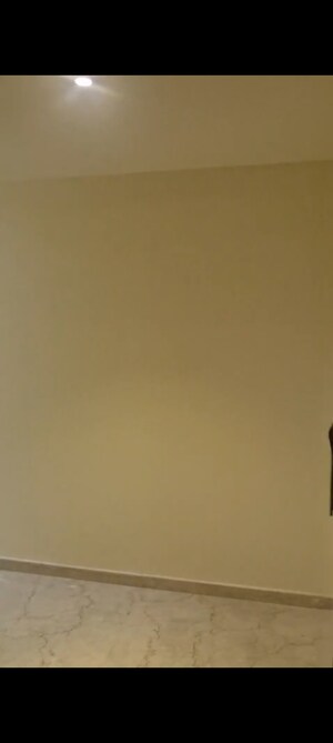 Furnished Amenities in 3 BHK Apartment at Lodha Sterling, Kolshet Road – for Rent