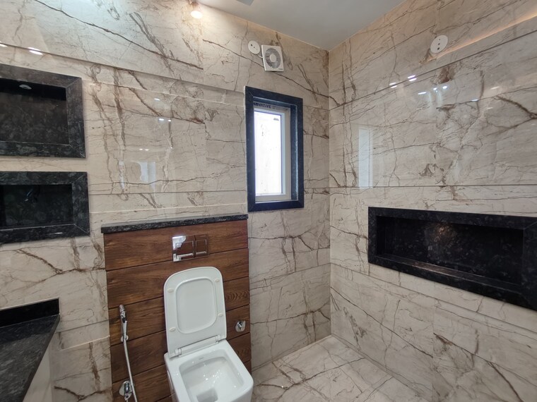 Bathroom, dlf-city-gurgaon 4 Bedroom 2400 Sq.Ft. Builder Floor In Sector 27 Gurgaon 9316506