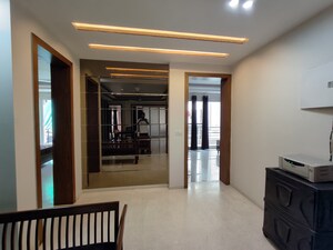 Room in 4 BHK Builder Floor at DLF City Gurgaon, Sector 27 – for Rent