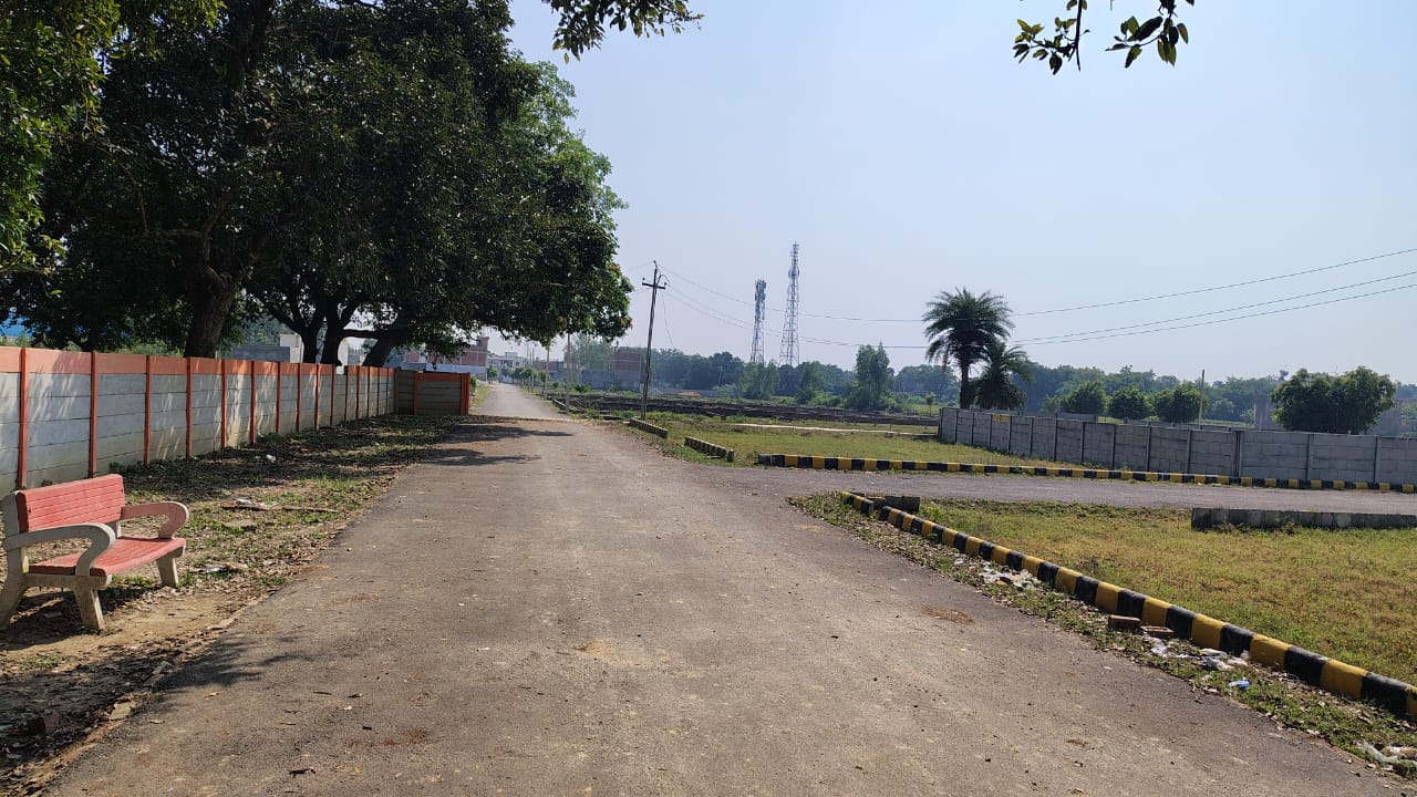 Plot For Sale in Imperial City 