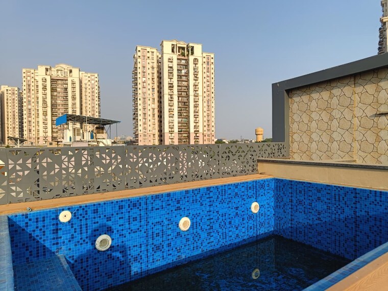 Swimming Pool, dlf-city-phase-iv 5 Bedroom 5500 Sq.Ft. Builder Floor In Dlf Phase iv Gurgaon 9316620