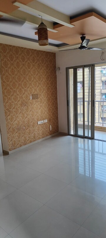 Room in 1 BHK Apartment at Regency Estate, Dombivli East – for Rent