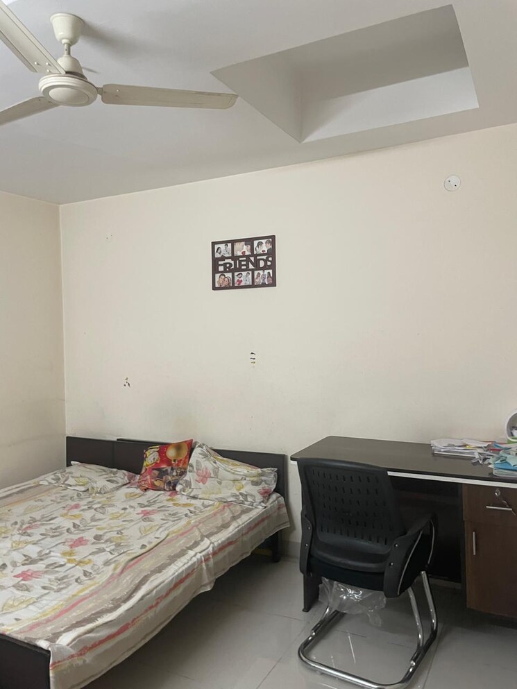 Bedroom, nagla road 3 Bedroom 1685 Sq.Ft. Apartment In Nagla Road Zirakpur 9316639