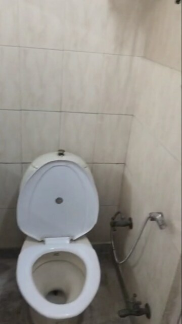 Bathroom in 3 BHK Builder Floor at Old Rajinder Nagar – for Rent