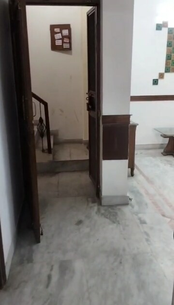 3 BHK Builder Floor – Entrance View at Old Rajinder Nagar - for Rent