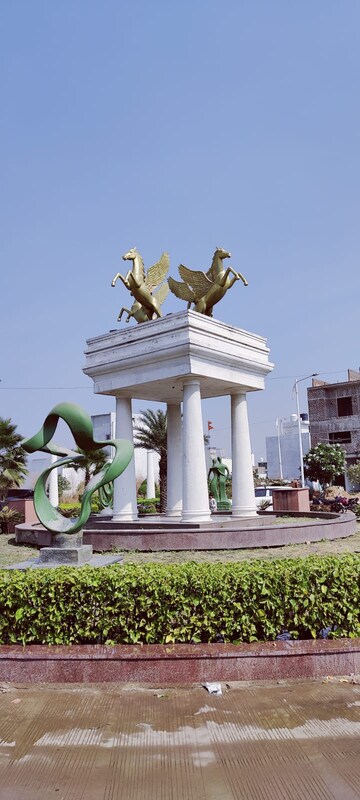  Shop – Exterior View View at AgrA-Bombay Bypass - for Sale