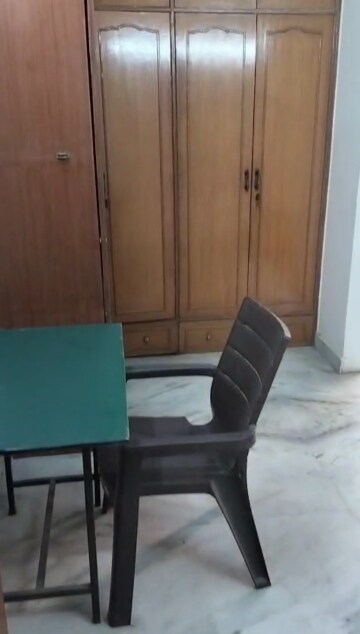 Furnished Amenities in 3 BHK Builder Floor at Old Rajinder Nagar – for Rent