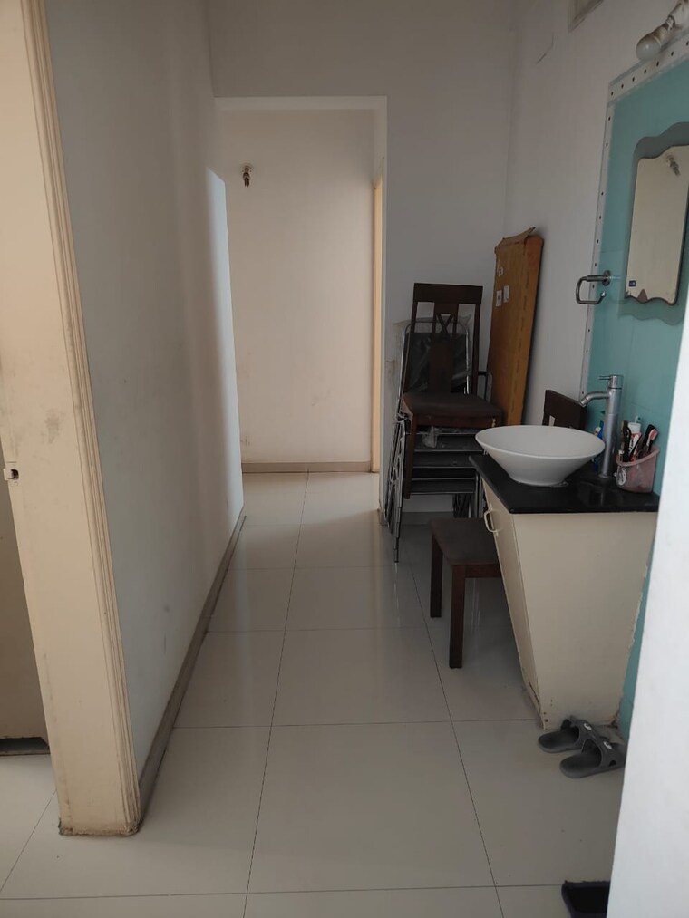 Bathroom, pimple saudagar 3 Bedroom 1390 Sq.Ft. Apartment In Pimple Saudagar Pune 9316674