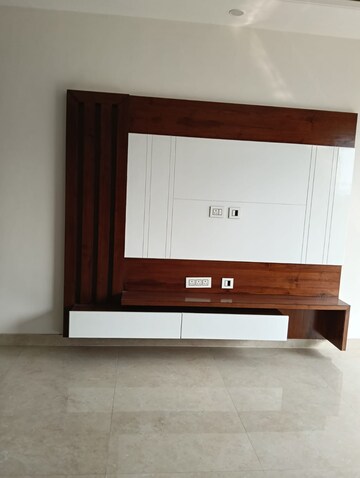 Room in 3 BHK Builder Floor at Sector 15 – for Rent