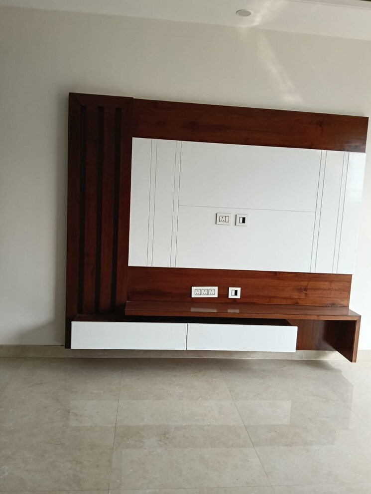 Room, sector 15 3 Bedroom 2250 Sq.Ft. Builder Floor In Sector 15 Panchkula 9316679