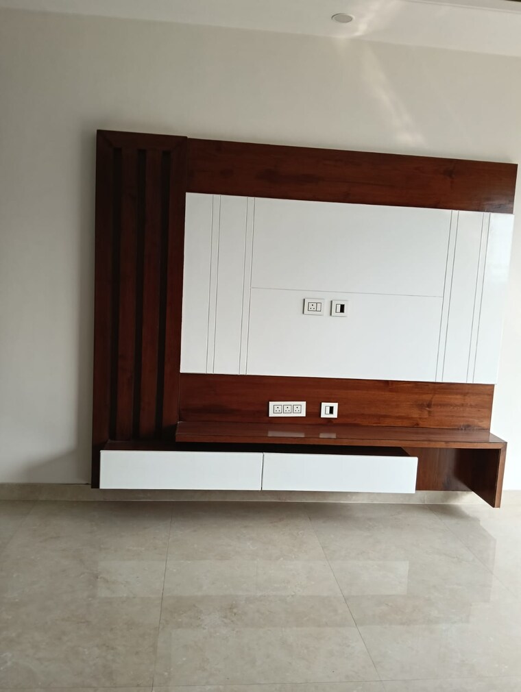 Room, sector 15 3 Bedroom 2250 Sq.Ft. Builder Floor In Sector 15 Panchkula 9316679