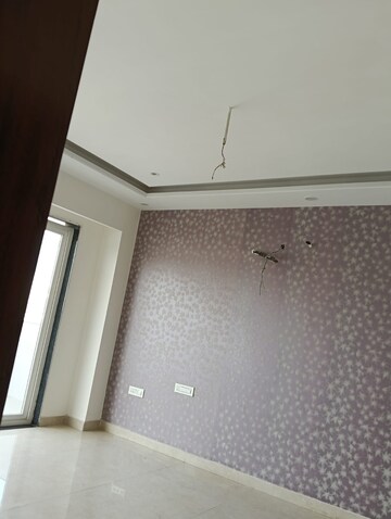 Furnished Amenities in 3 BHK Builder Floor at Sector 15 – for Rent