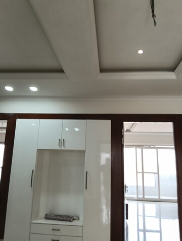 3 BHK Builder Floor – Nearby View at Sector 15 - for Rent