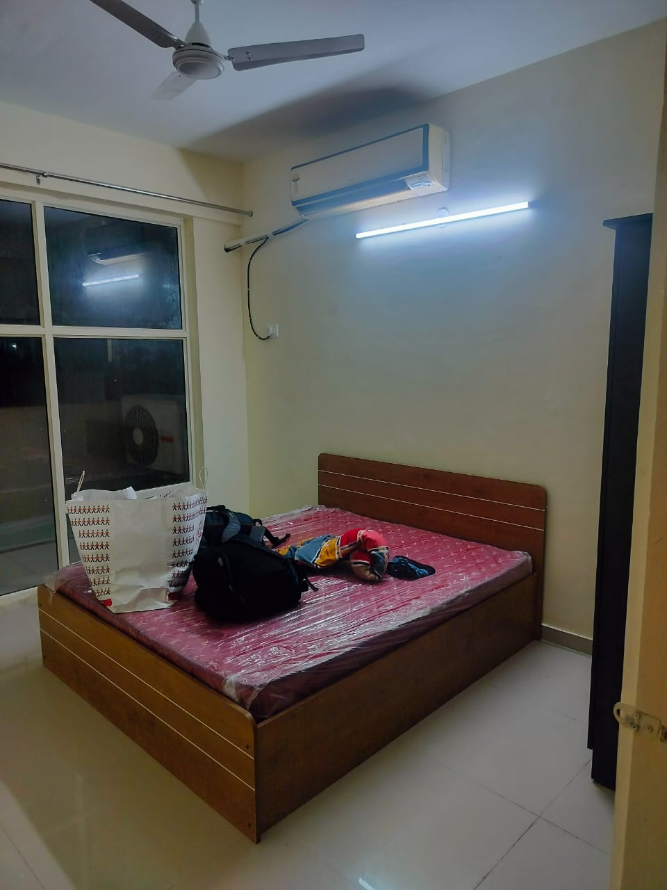 2 BHK Apartment For Rent in Pyramid Elite