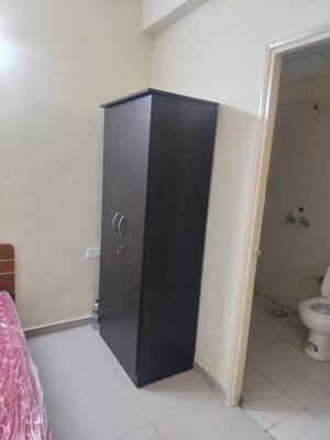 Room in 2 BHK Apartment at Pyramid Elite, Sector 86 – for Rent