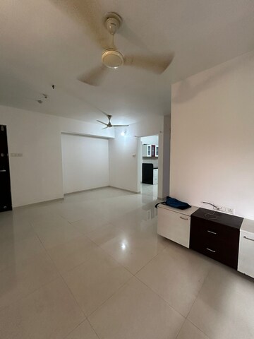 Room in 2 BHK Apartment at Hiranandani Estate Avila, Ghodbunder Road – for Rent