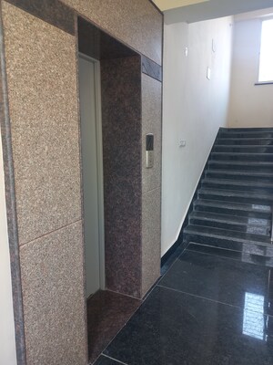 Lift in 3 BHK Apartment at Tupudana – for Sale