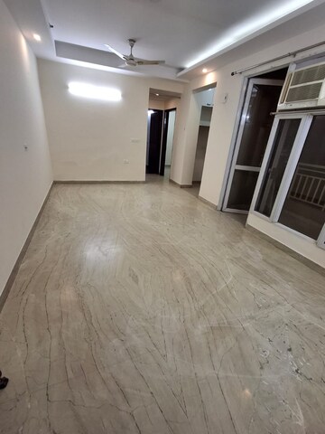 Room in 2 BHK Apartment at H R Buildcon Elite Homz, Sector 77 – for Rent