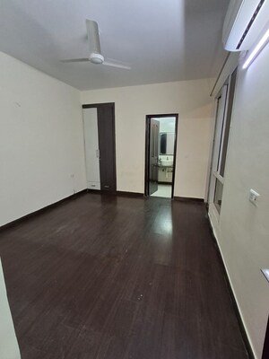 Room in 2 BHK Apartment at H R Buildcon Elite Homz, Sector 77 – for Rent
