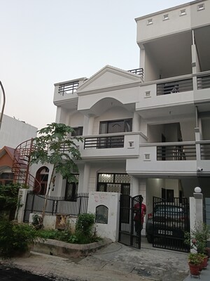 2.5 BHK Builder Floor – Exterior View View at Eldeco Twin Towers, Iim Road - for Rent