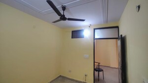 Room in 2 BHK Builder Floor at Mansa Ram Park – for Rent