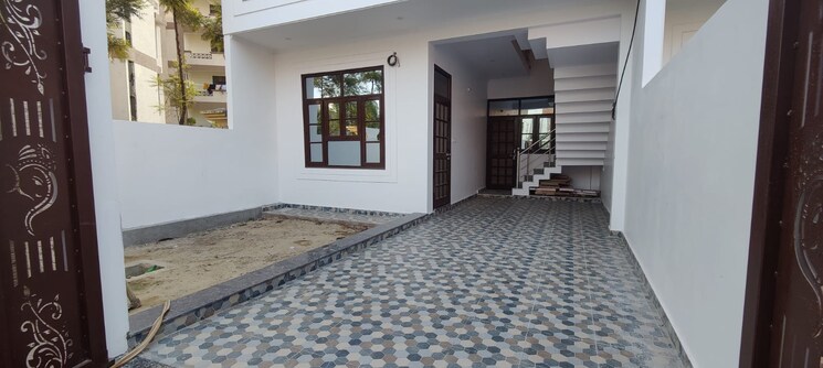 Parking, jankipuram 3 Bedroom 2000 Sq.Ft. Independent House In Jankipuram Lucknow 9316976