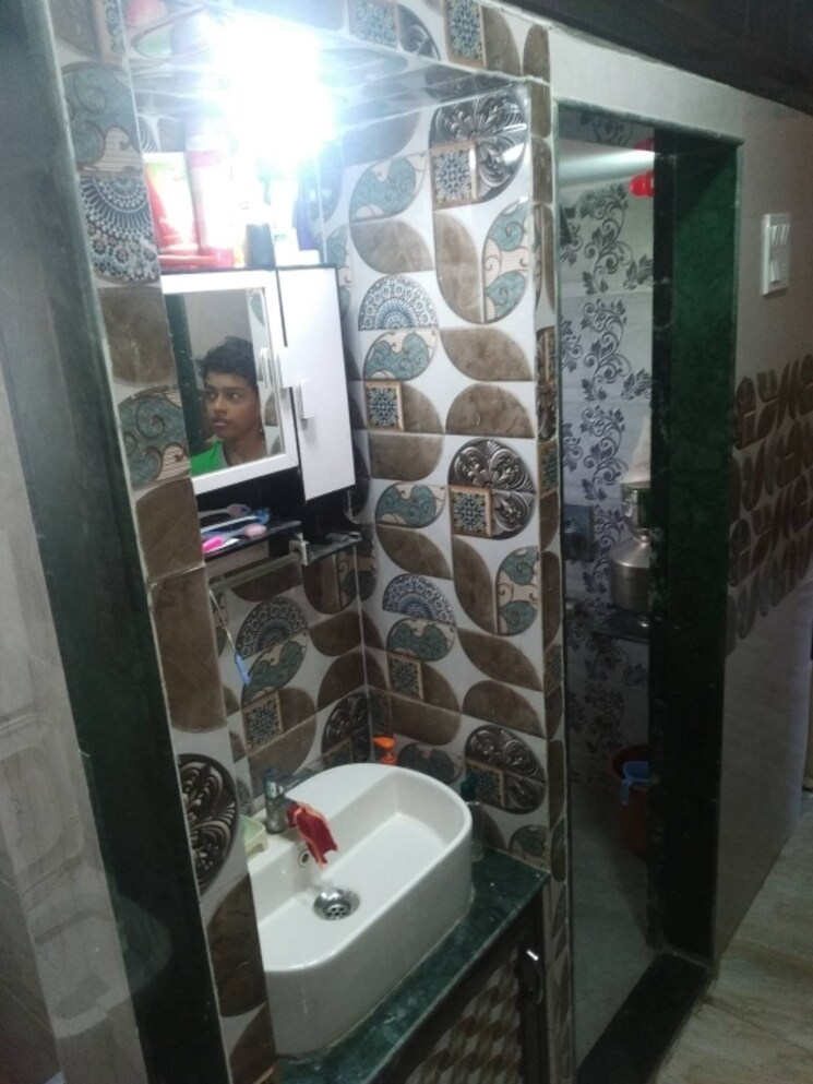 Bathroom, damodar-park-apartment 2 Bedroom 7000 Sq.Ft. Apartment In Ghatkopar West Mumbai 9317011