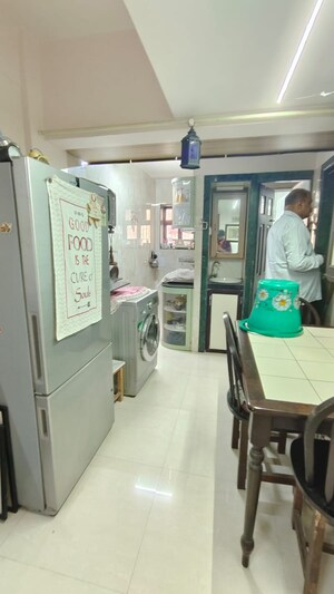 Team Area in 1.5 BHK Apartment at Mayur Plaza Marol, Marol – for Rent