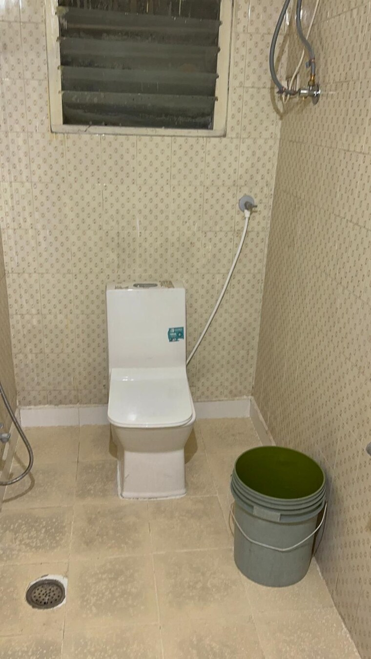 Bathroom, pavani-laxmi-nivas 2 Bedroom 1200 Sq.Ft. Apartment In Madhapur Hyderabad 9317042