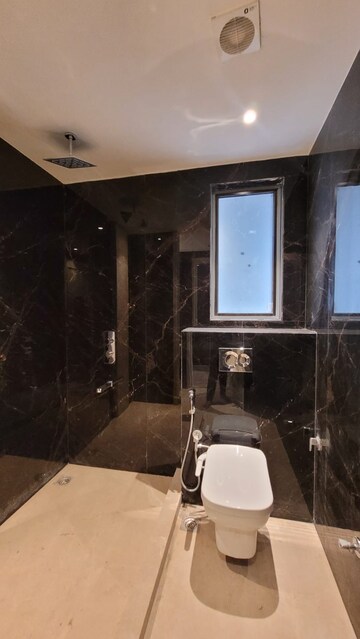 Team Area in 4 BHK Builder Floor at Sector 85 – for Sale