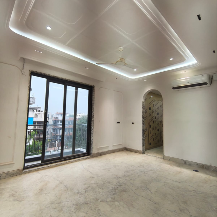 Room, sas-tower 3 Bedroom 2450 Sq.Ft. Builder Floor In Medi City Gurgaon 9317065