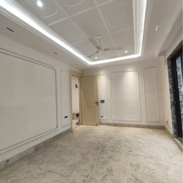 Room in 3 BHK Builder Floor at SAS Tower, Medi City – for Rent