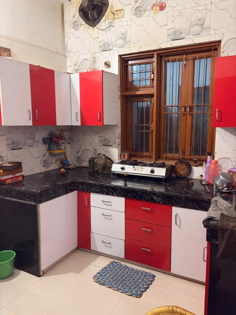 Kitchen, sector 115 2.5 Bedroom 1000 Sq.Ft. Independent House In Sector 115 Noida 9317133
