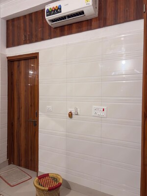 Room in 2.5 BHK Independent House at Sector 115 – for Rent