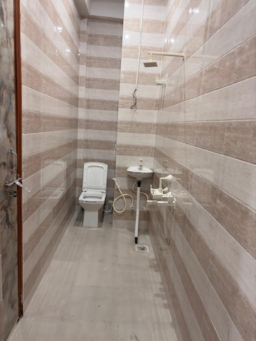 Attached Bathroom in 1.5 BHK Independent House at Sector 115 – for Rent