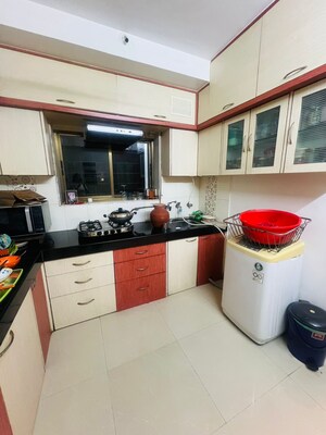 Kitchen in 2 BHK Apartment at Vaikunth CHS, Chembur – for Rent