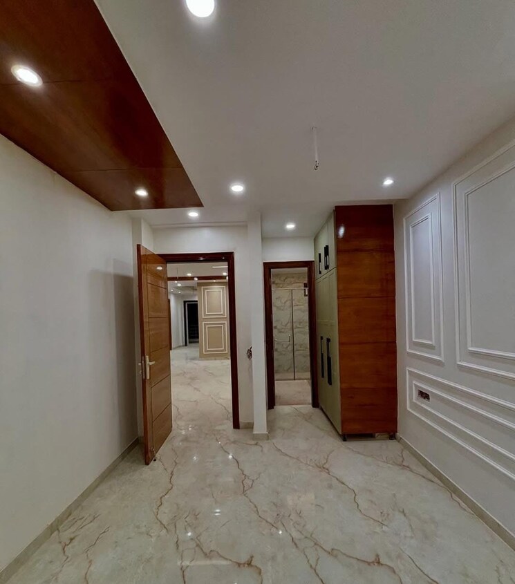 Room, tdi-the-retreat 3 Bedroom 250 Sq.Yd. Builder Floor In Sector 89 Faridabad 9317172