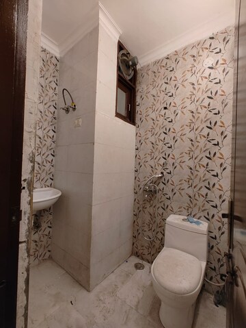Attached Bathroom in 1 BHK Builder Floor at Freedom Fighters Enclave – for Rent