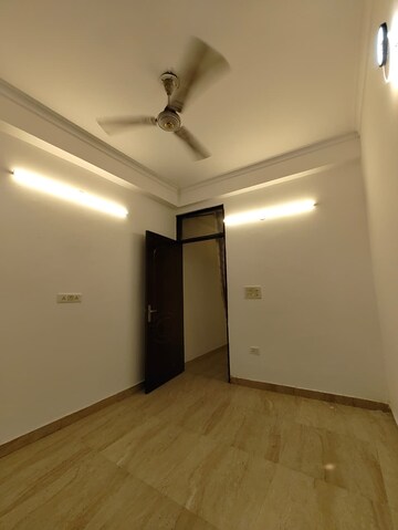 Room in 1 BHK Builder Floor at Freedom Fighters Enclave – for Rent