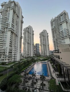4 BHK + Servant Room Apartment For Sale in Pioneer Araya