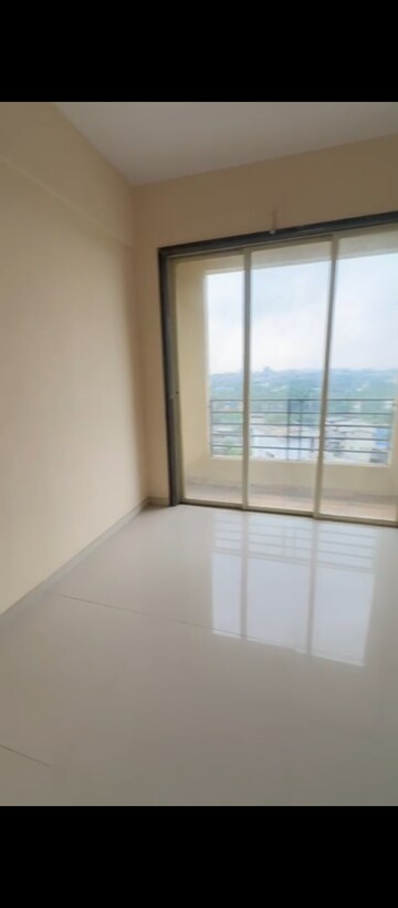 Room in 1 BHK Apartment at Regency Estate, Dombivli East – for Rent