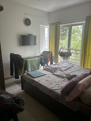 Bedroom in 2 BHK Apartment at Kailash Apartment Chembur, Chembur – for Rent
