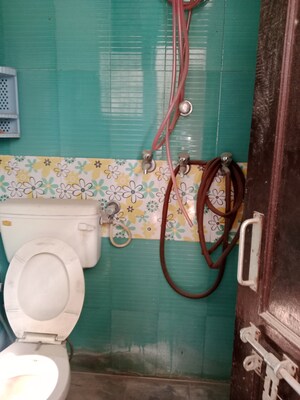 Bathroom in 1 BHK Builder Floor at Sector 13 – for Rent