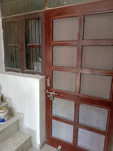 1 BHK Builder Floor – Entrance View at Sector 13 - for Rent