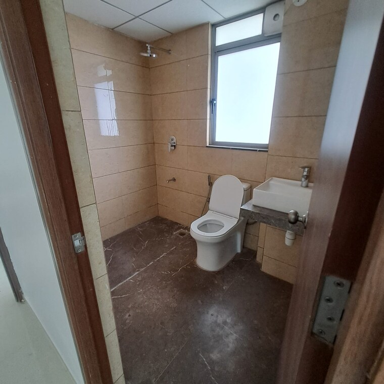 Attached Bathroom, kalpataru-immensa 3 Bedroom 1133 Sq.Ft. Apartment In Kolshet Road Thane 9317424