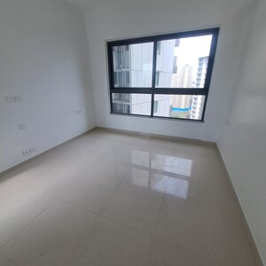 Room in 3 BHK Apartment at Kalpataru Immensa, Kolshet Road – for Sale