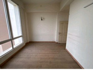 Room in 4 BHK Apartment at Pioneer Park Presidia, Sector 62 – for Sale