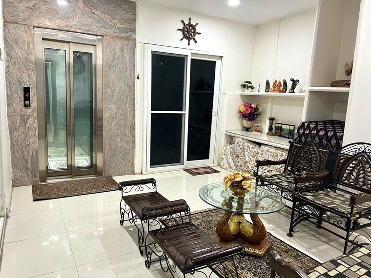 Living Room, banjara hills 6+ Bedroom 8500 Sq.Ft. Independent House In Banjara Hills Hyderabad 9317404